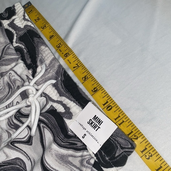 Refuge Athletics mini skirt drawstring elastic waist pockets camo Sz small NWT - Picture 3 of 7